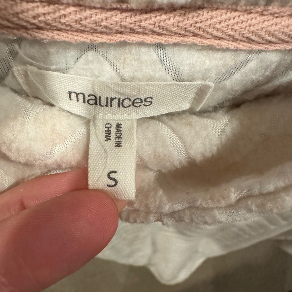 Maurice’s sweater style top - Picture 3 of 4